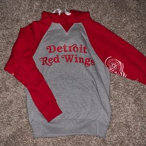 Detroit red wings small hooded sweatshirt